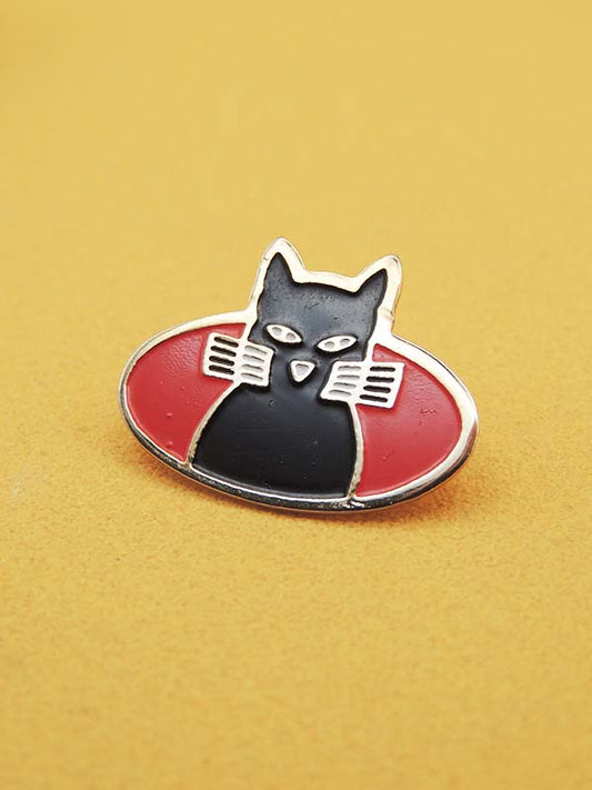 Craven A Cigarettes Chat Noir - Pin's Vintage Publicitaire