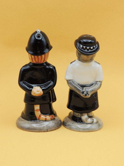 Salière et Poivrière Bobbies - Policiers Anglais Chat En Céramique