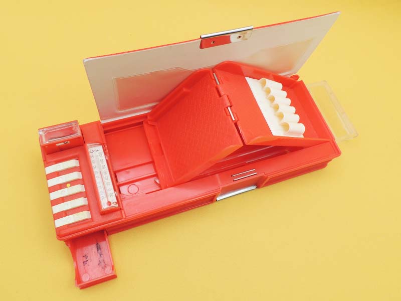 Trousse Multifonction Rétro FLOMO - Friendly Chat Rouge - Années 80 - Kawaii Japon Rétro