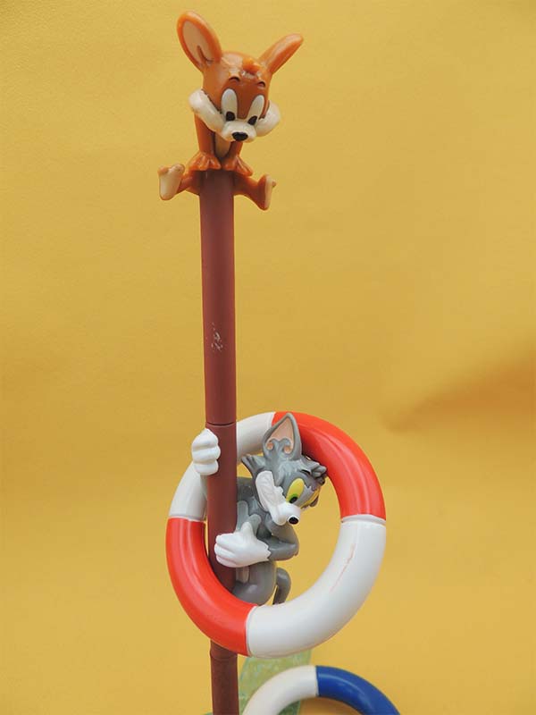 KINDER Maxi - Jouet Vintage Tom & Jerry - Jeux des Anneaux 2004